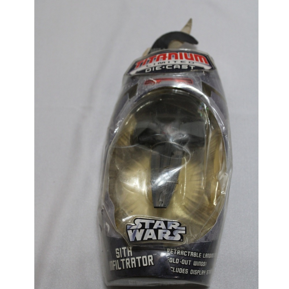 Star Wars Titanium Series Sith Infiltrator Die-Cast Vehicle Hasbro Galoob 2006